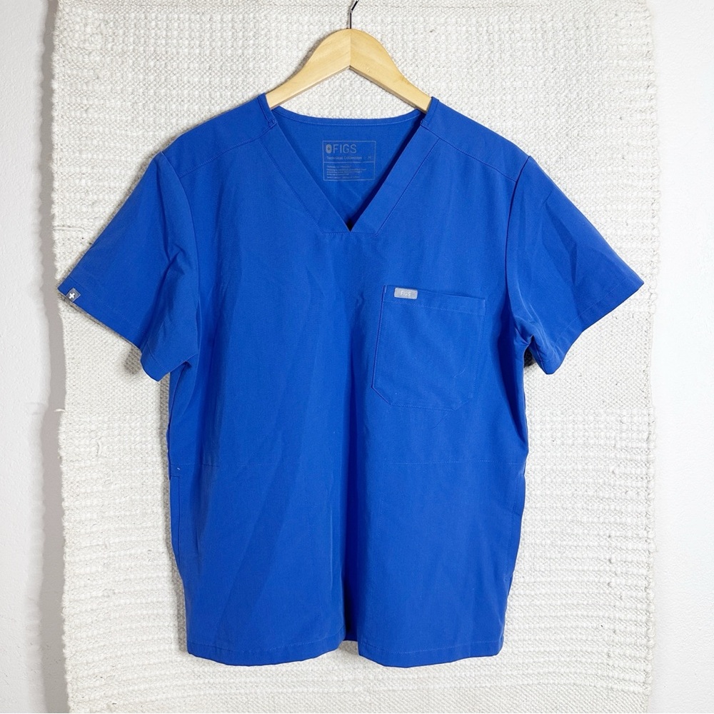 FIGS men’s blue Leon one-pocket scrub top M
